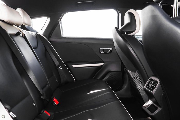 2025 Kia K4 Sport