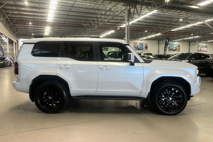 2025 Toyota Landcruiser Prado Kakadu
