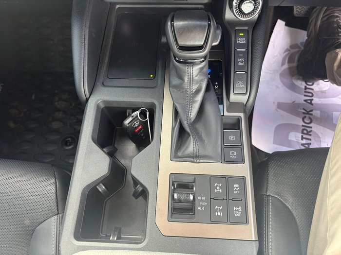 2024 Toyota Landcruiser Prado Altitude