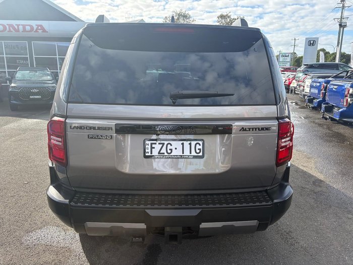 2024 Toyota Landcruiser Prado Altitude
