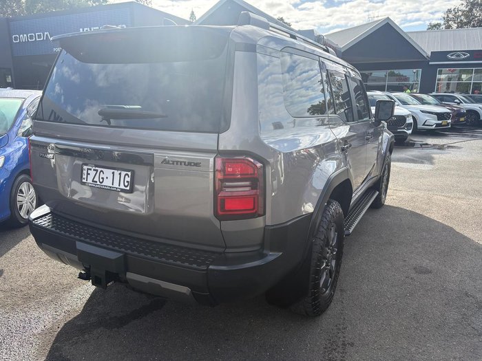 2024 Toyota Landcruiser Prado Altitude