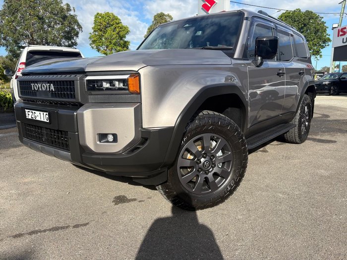 2024 Toyota Landcruiser Prado