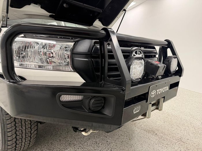 2020 Toyota Landcruiser GX VDJ200R 4X4 Dual Range Glacier White