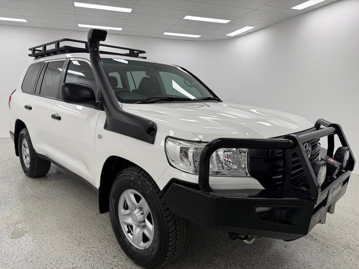 2020 Toyota Landcruiser GX VDJ200R 4X4 Dual Range Glacier White