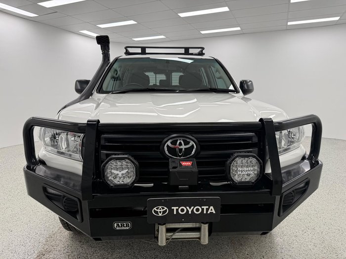 2020 Toyota Landcruiser GX VDJ200R 4X4 Dual Range Glacier White