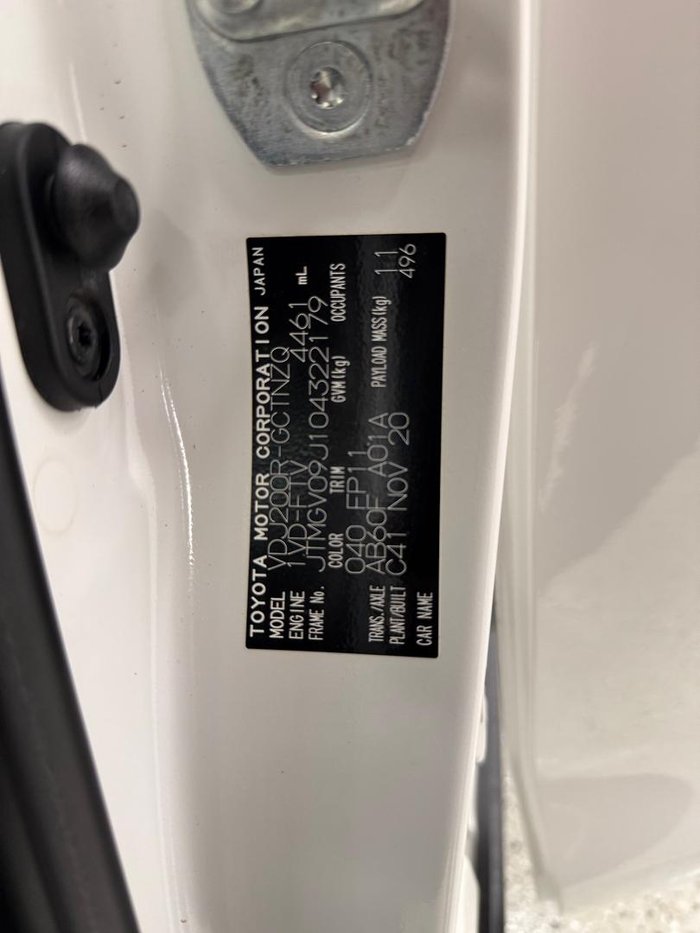 2020 Toyota Landcruiser GX VDJ200R 4X4 Dual Range Glacier White