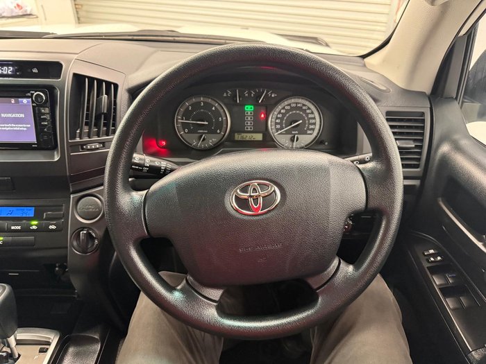 2020 Toyota Landcruiser GX VDJ200R 4X4 Dual Range Glacier White