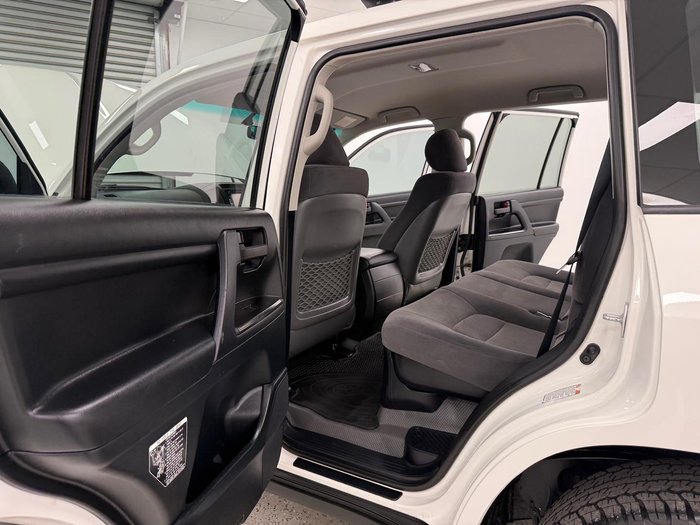 2020 Toyota Landcruiser GX VDJ200R 4X4 Dual Range Glacier White