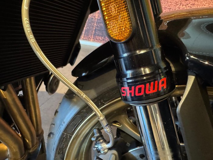 2025 Triumph Trident 800 Trident Black