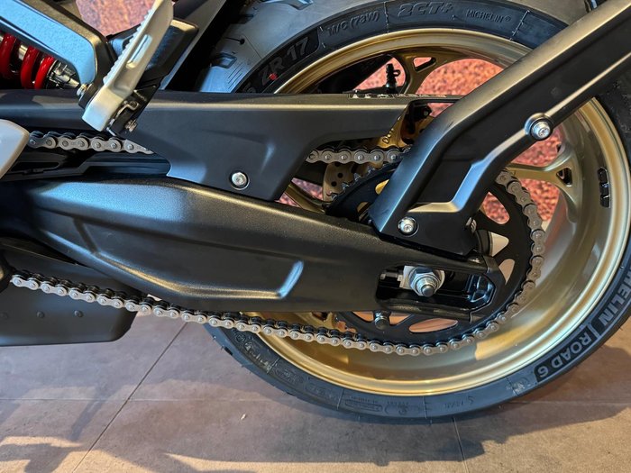 2025 Triumph Trident 800 Trident Black