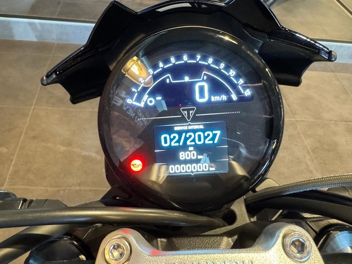 2025 Triumph Trident 800 Trident Black