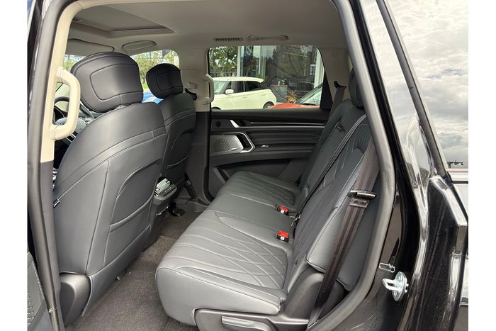 2025 LDV D90 Executive