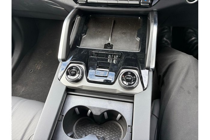 2025 LDV D90 Executive