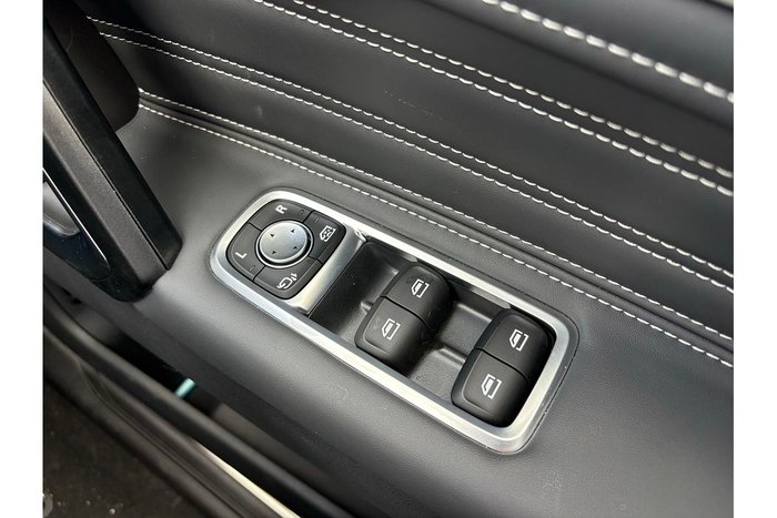 2025 LDV D90 Executive