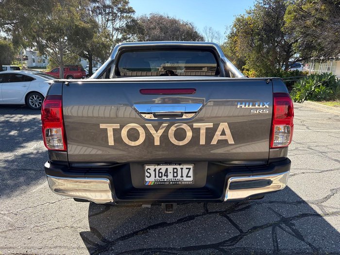 2015 Toyota Hilux SR5