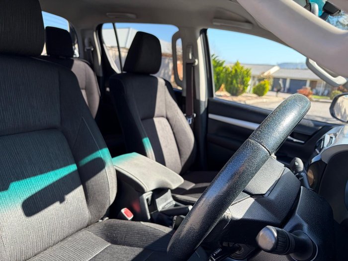 2015 Toyota Hilux SR5