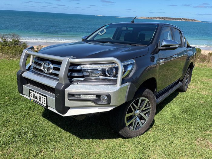 2015 Toyota Hilux SR5