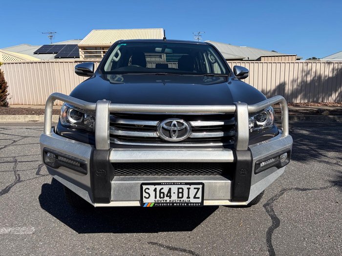 2015 Toyota Hilux SR5
