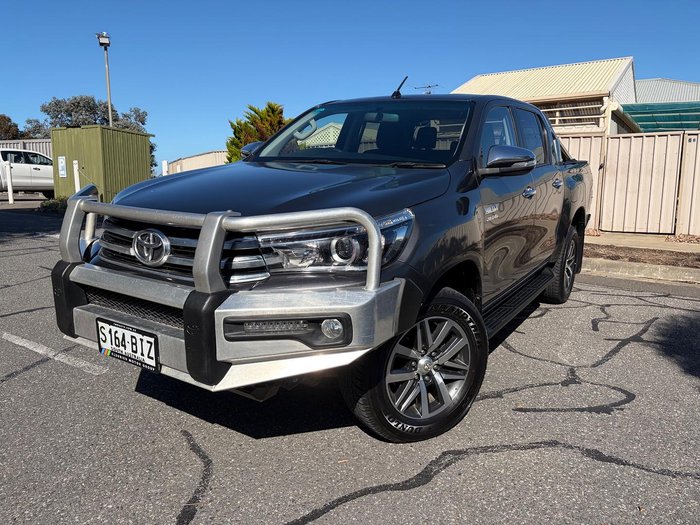 2015 Toyota Hilux SR5
