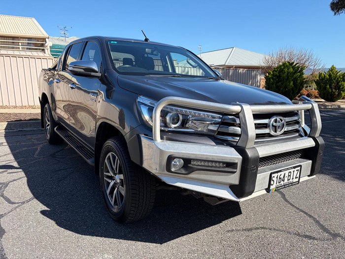 2015 Toyota Hilux SR5