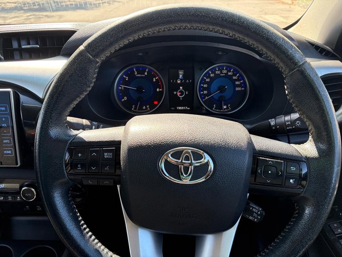 2015 Toyota Hilux SR5