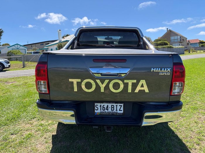2015 Toyota Hilux SR5