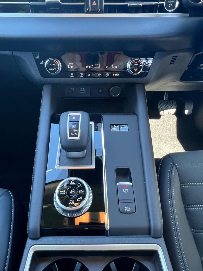 2025 Mitsubishi Outlander PHEV Aspire