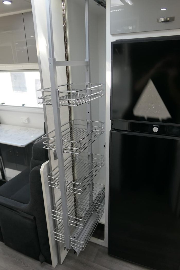 2021 GREAT AUSSIE 2OURER SINGLE BEDS