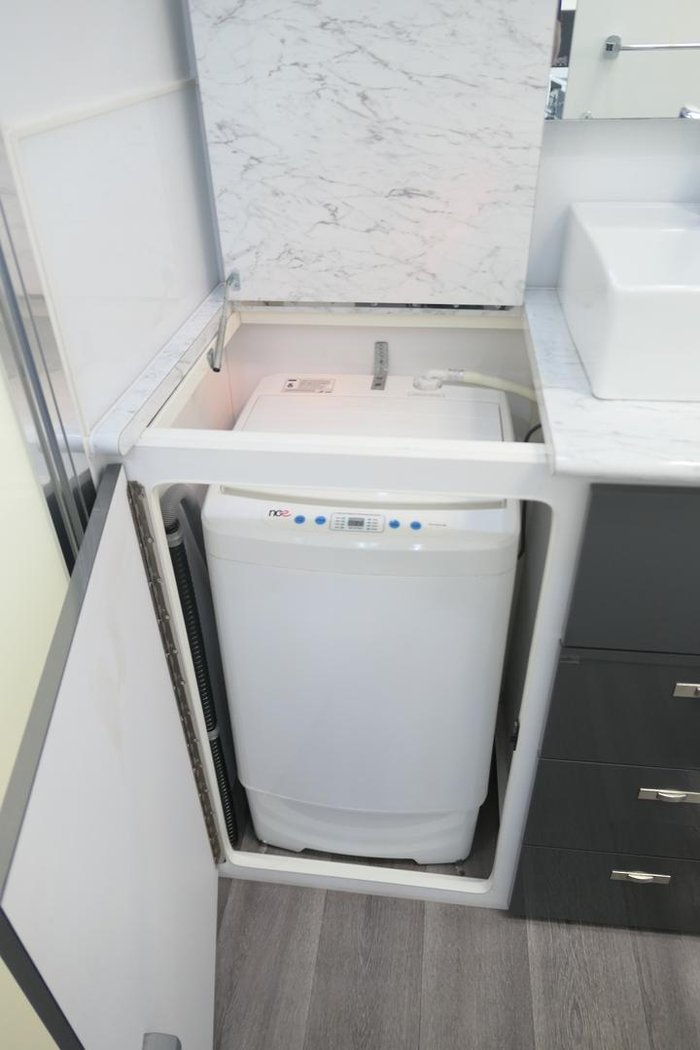 2021 GREAT AUSSIE 2OURER SINGLE BEDS