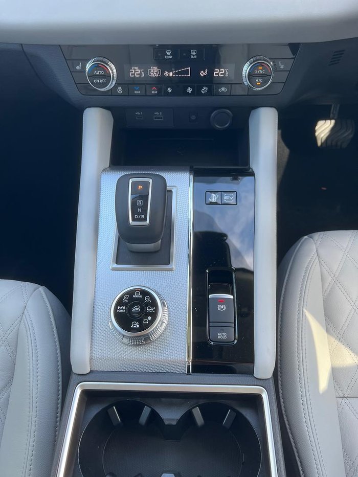 2025 Mitsubishi Outlander PHEV Exceed