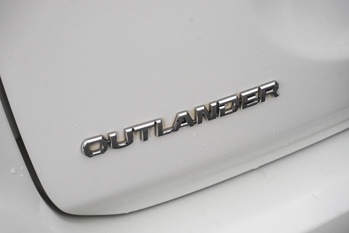 2019 Mitsubishi Outlander ES