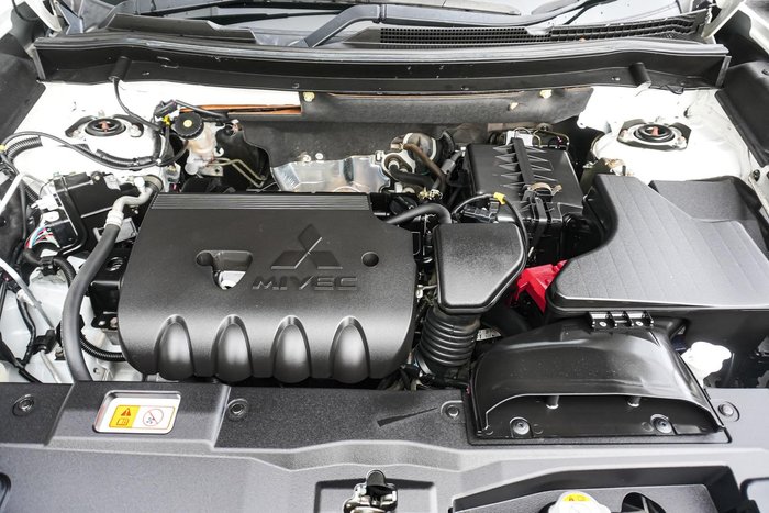 2019 Mitsubishi Outlander ES