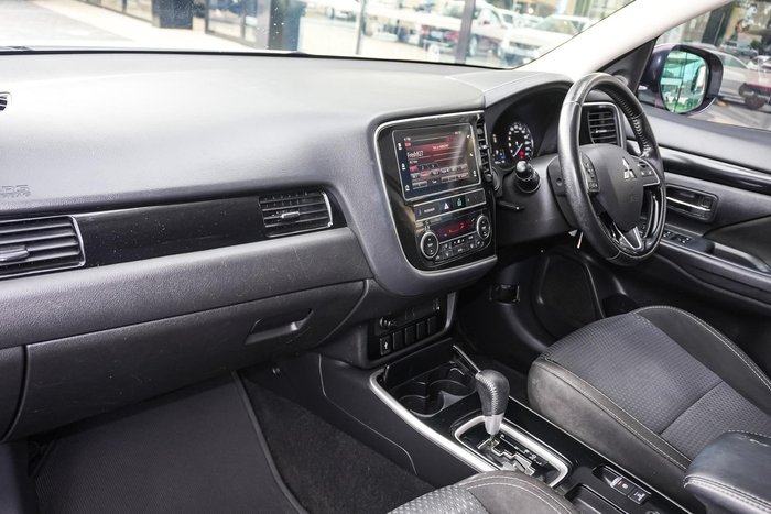 2019 Mitsubishi Outlander ES