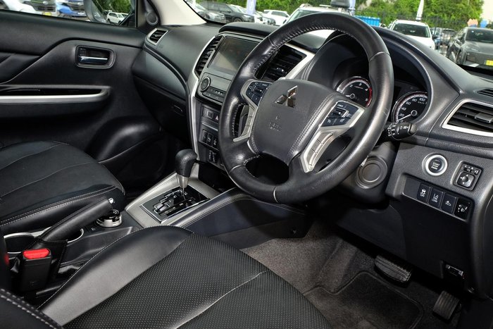 2022 Mitsubishi Triton GSR