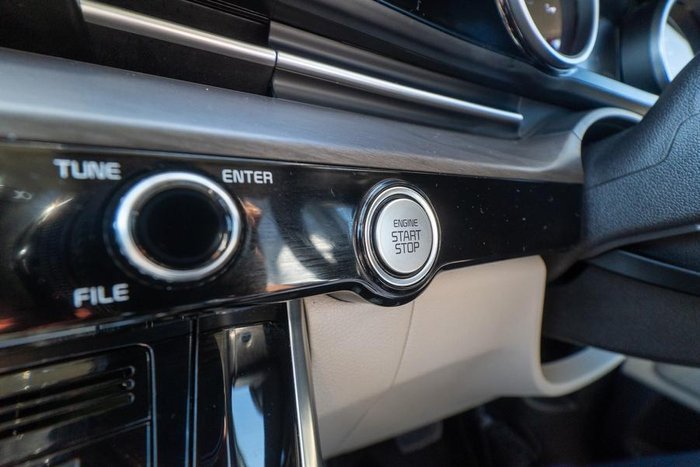 2022 Kia Carnival SLi