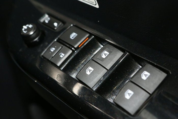 2020 Toyota Hilux SR5