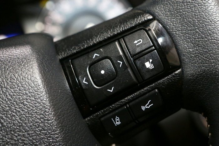 2020 Toyota Hilux SR5