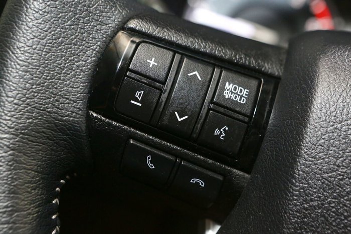 2020 Toyota Hilux SR5