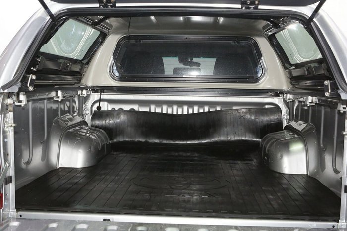 2020 Toyota Hilux SR5