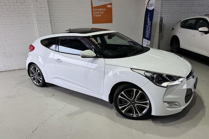 2017 Hyundai Veloster FS5 Series II White Crystal