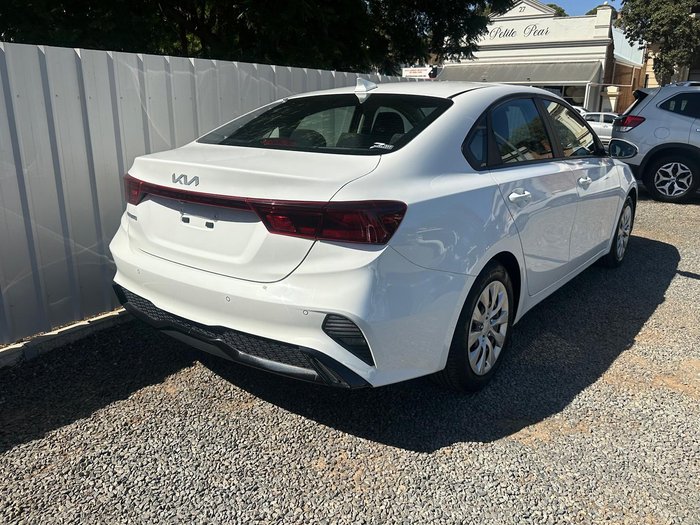 2022 Kia Cerato S