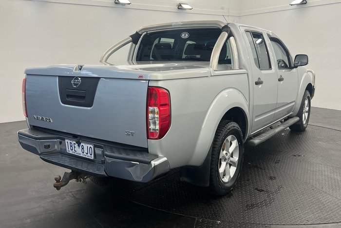 2014 Nissan Navara ST
