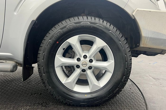 2014 Nissan Navara ST