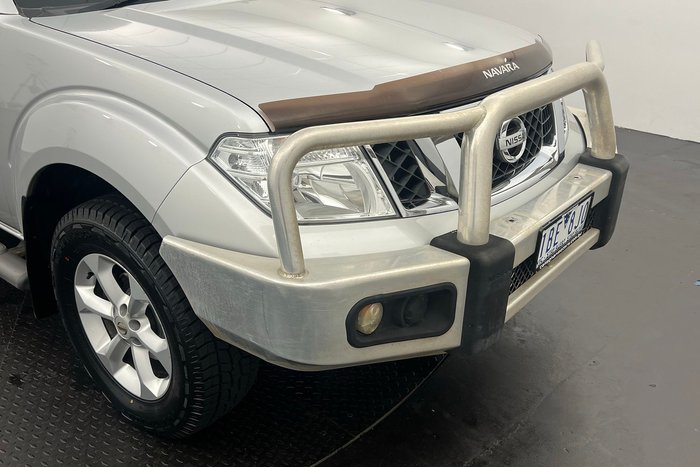 2014 Nissan Navara ST