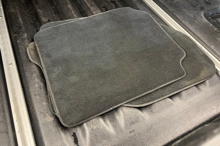 2014 Nissan Navara ST