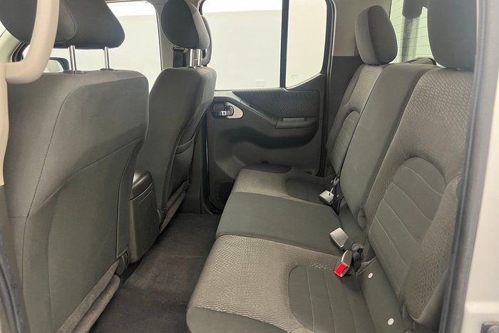 2014 Nissan Navara ST