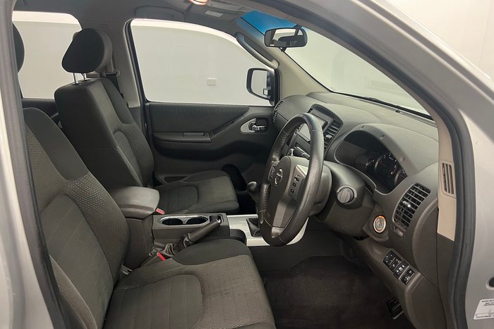 2014 Nissan Navara ST