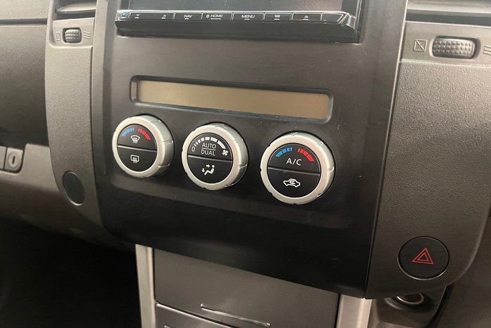 2014 Nissan Navara ST