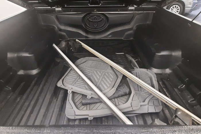 2012 Toyota Hilux SR