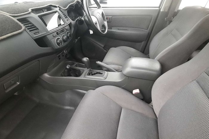 2012 Toyota Hilux SR